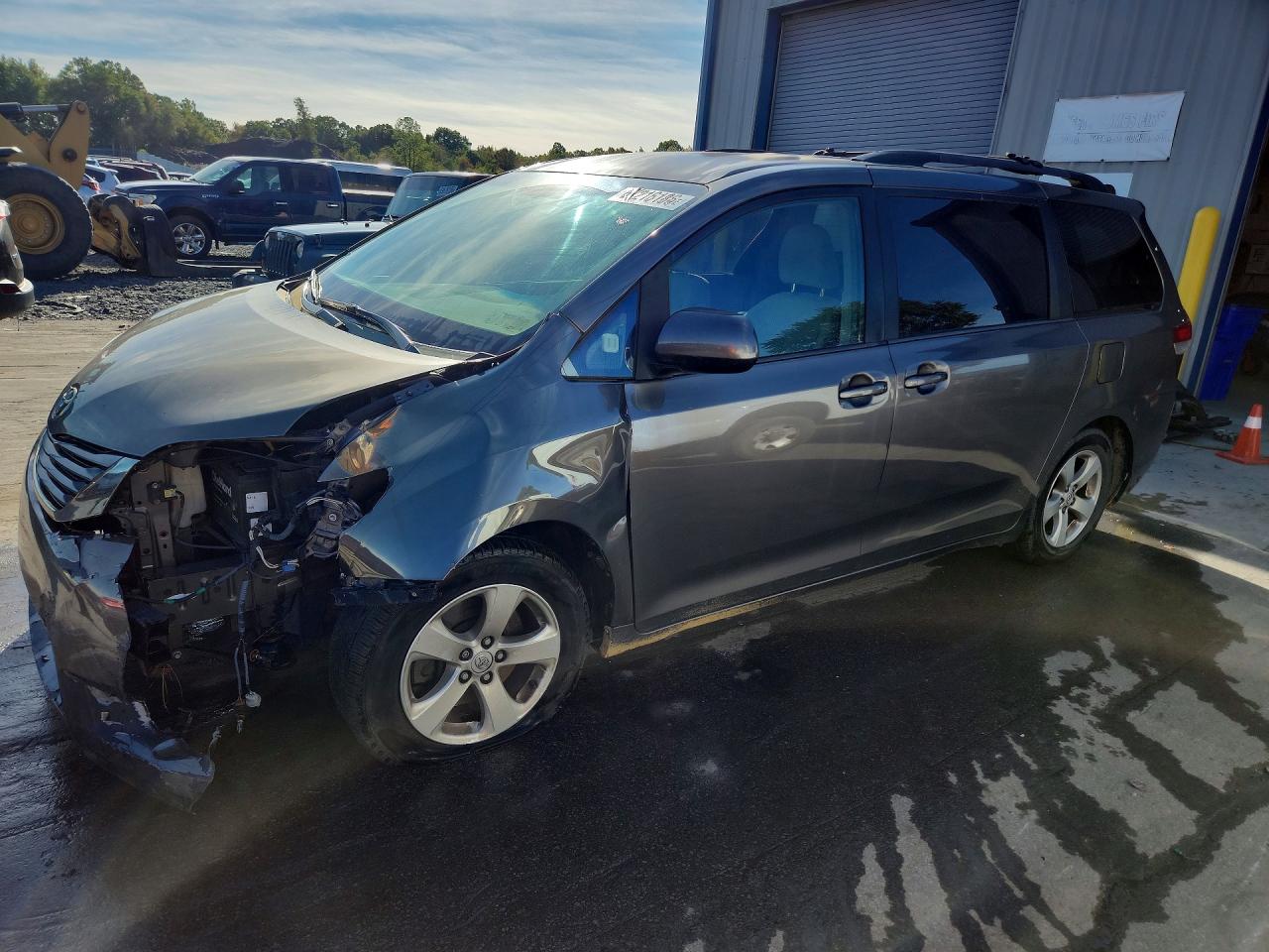 2013 TOYOTA SIENNA LE | 5TDKK3DC8DS358233 | UPCARS