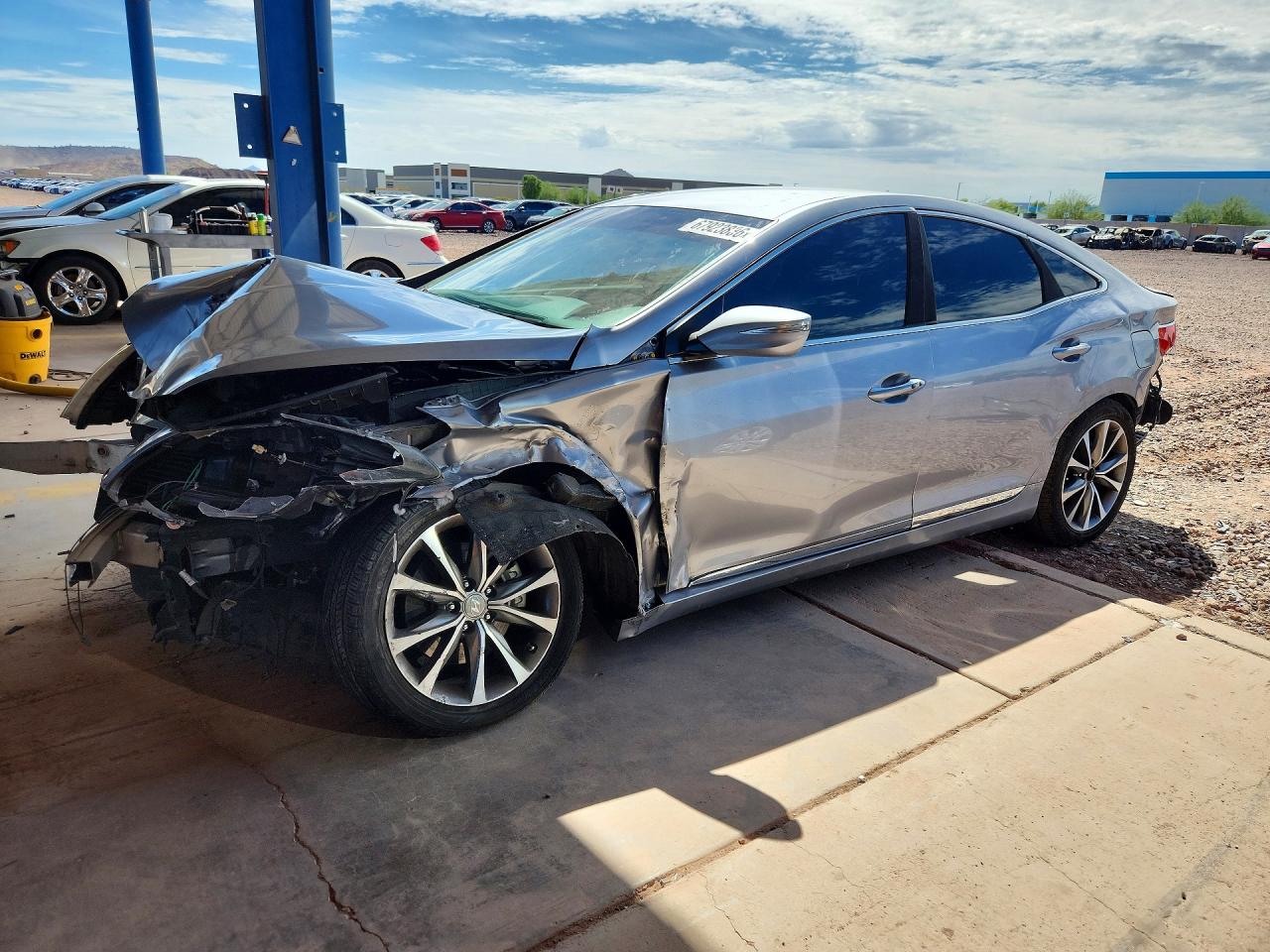 2017 HYUNDAI AZERA BASE | KMHFG4JG3HA572612 | UPCARS