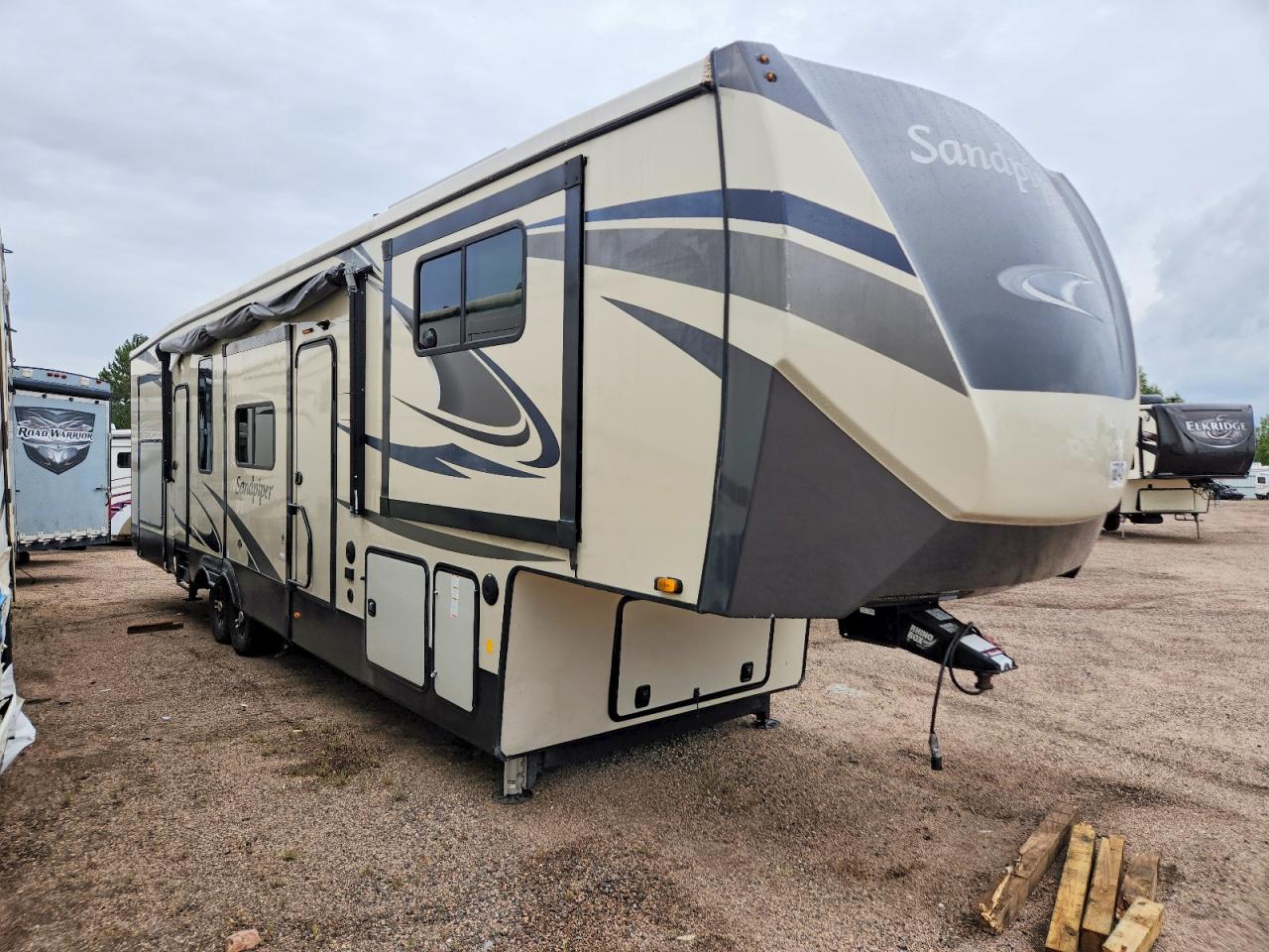 2021 FOREST RIVER SANDPIPER CAMPER | 4X4FSAP20MJ042583 | UPCARS