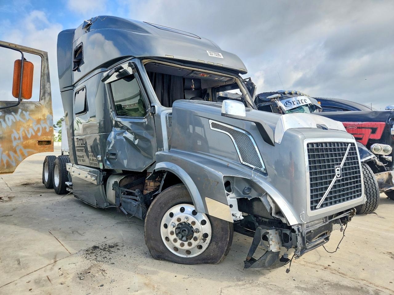 2016 VOLVO VN SEMI TRUCK | 4V4NC9EH6GN952387 | UPCARS