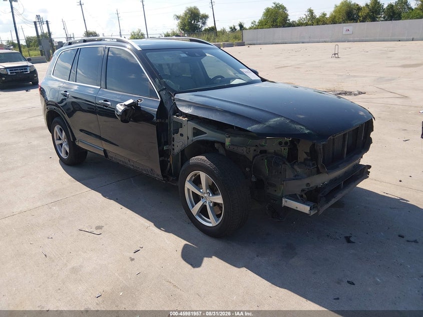 2017 VOLVO XC90 T5 MOMENTUM | YV4102KK9H1120137 | UPCARS