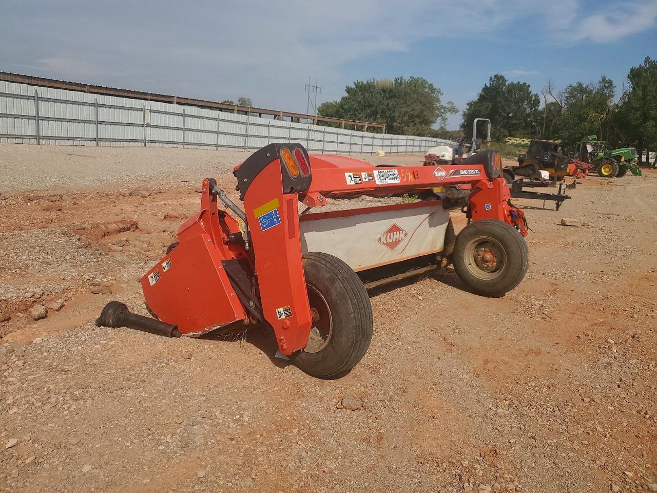 2021 KUHN GMD3151TL DISC MOWER | KNAA1036C30C00818 | UPCARS