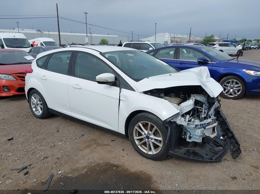 2015 FORD FOCU SE | 1FADP3K25FL301387 | UPCARS