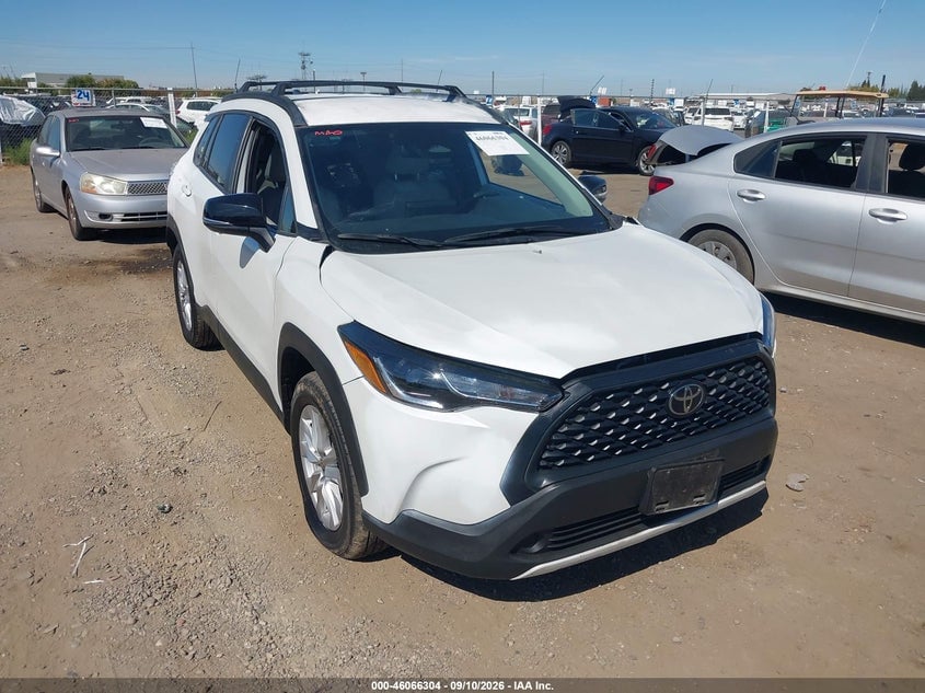 2025 TOYOTA COROLLA CROSS LE | 7MUCAABG8SV130995 | UPCARS