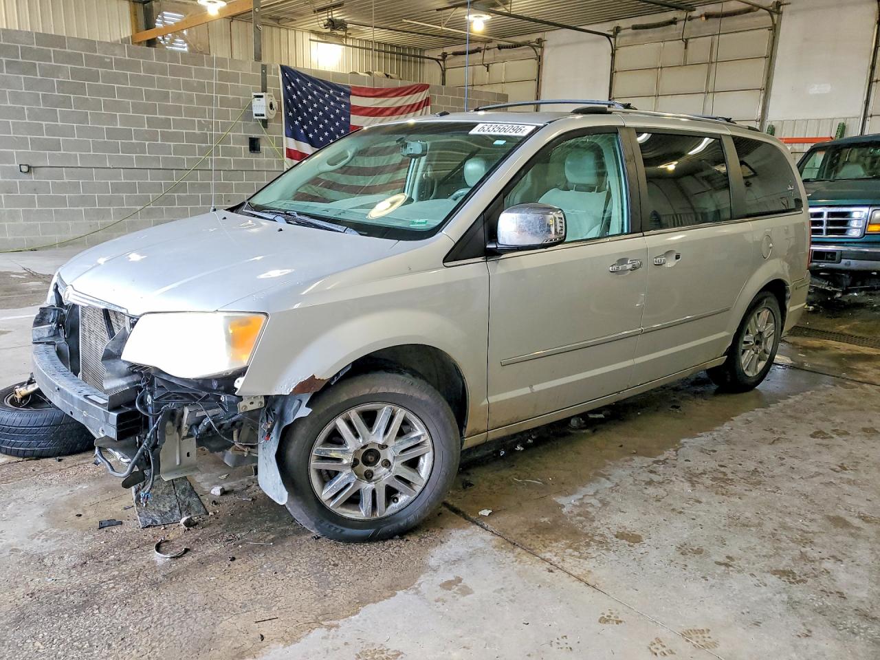 2008 CHRYSLER MINIVAN LIMITED | 2A8HR64X58R132877 | UPCARS