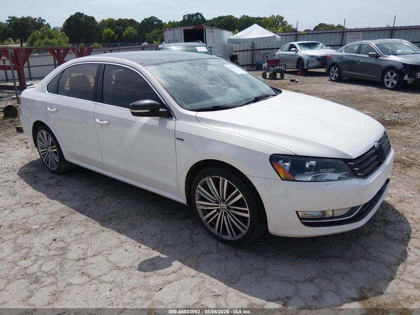 2015 VOLKSWAGEN PASSAT 1.8T SPORT | 1VWBS7A31FC033131 | UPCARS