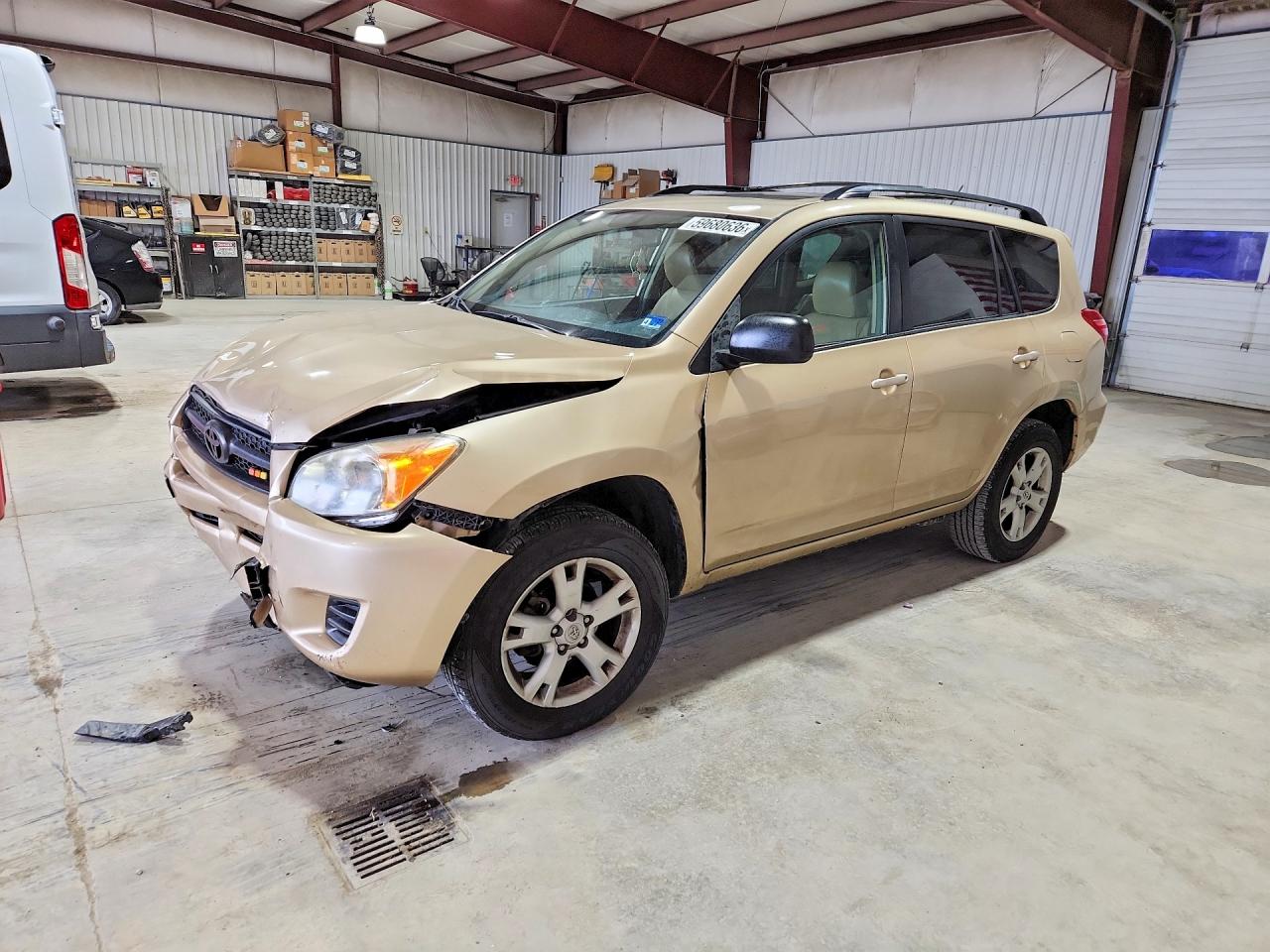 2011 TOYOTA RAV4 BASE | JTMBF4DV2B5041384 | UPCARS