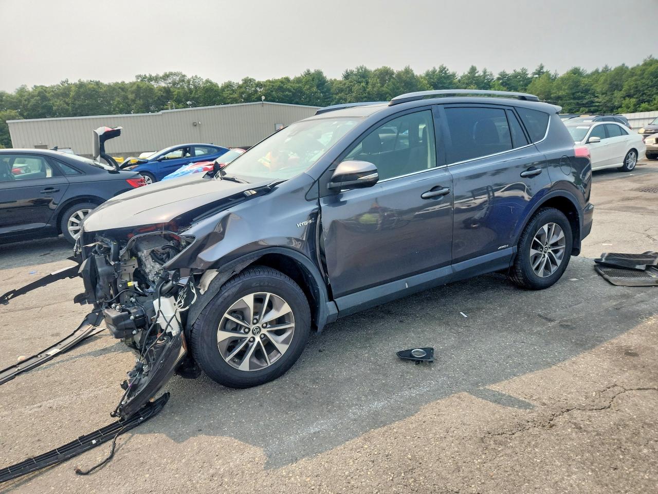 2018 TOYOTA RAV4 XLE | JTMRJREV0JD240852 | UPCARS