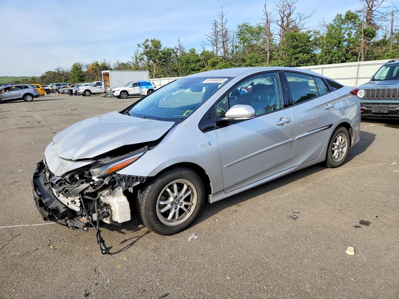 2018 TOYOTA PRIUS ADVANCED | JTDKARFP7J3093890 | UPCARS