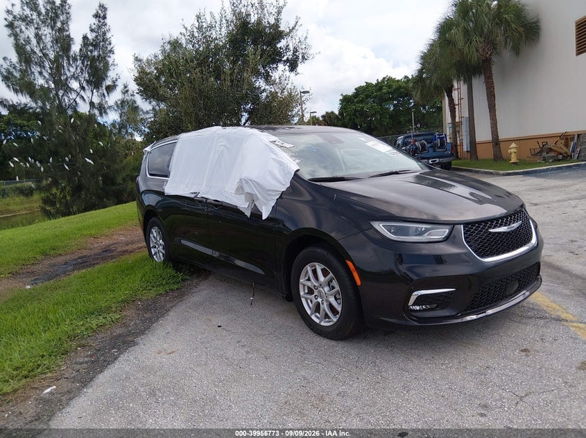 2023 CHRYSLER PACIFICA TOURING L | 2C4RC1BG3PR620985 | UPCARS