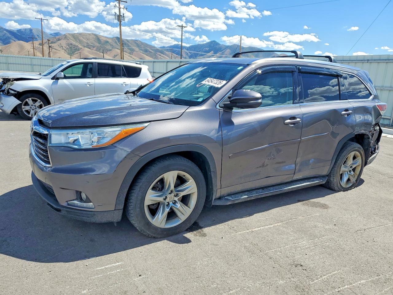 2015 TOYOTA HIGHLANDER LIMITED | 5TDDKRFH8FS093434 | UPCARS