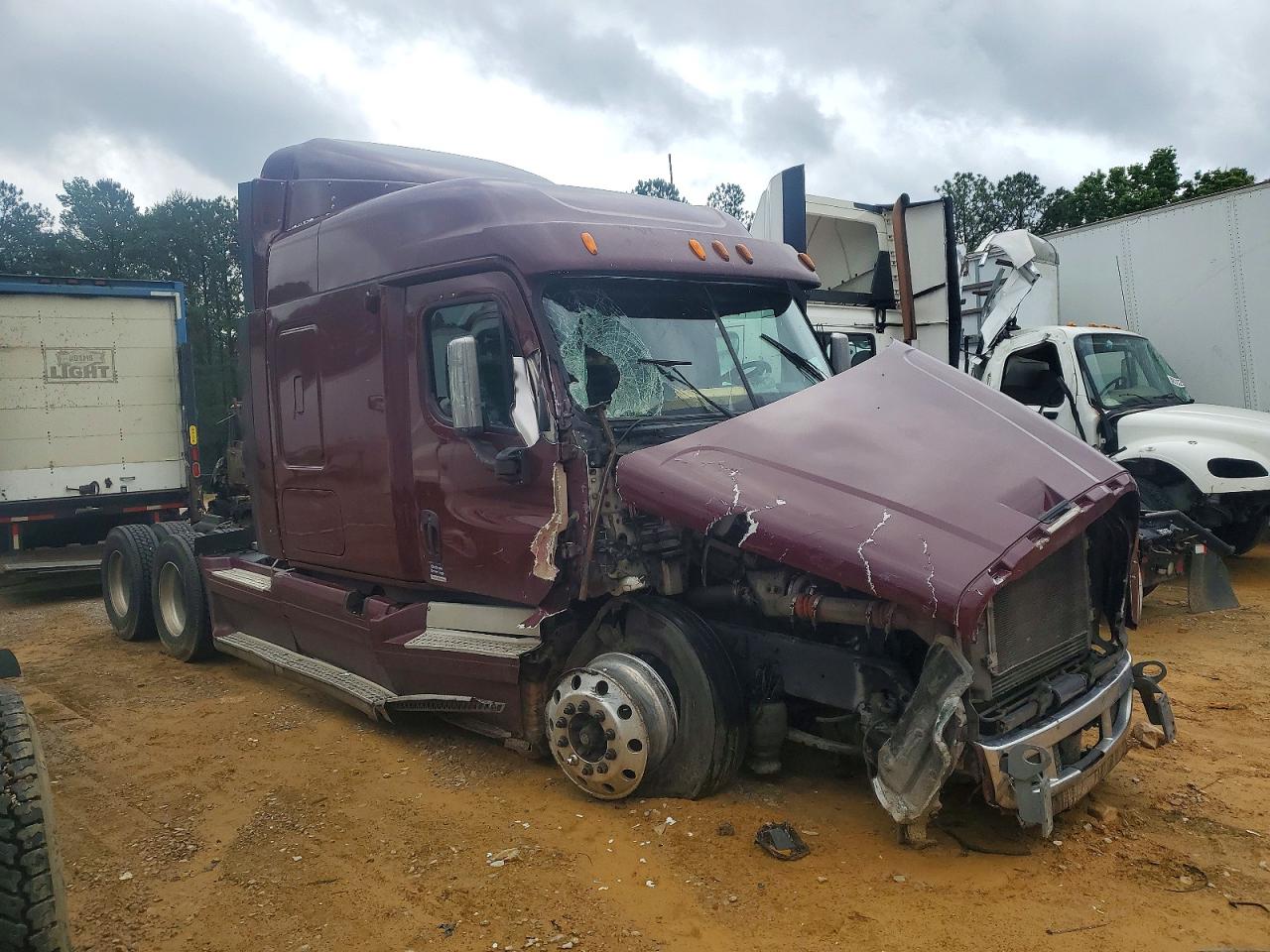 2013 FREIGHTLINER CASCADIA SEMI TRUCK | 3AKJGLDVXDSFD8485 | UPCARS