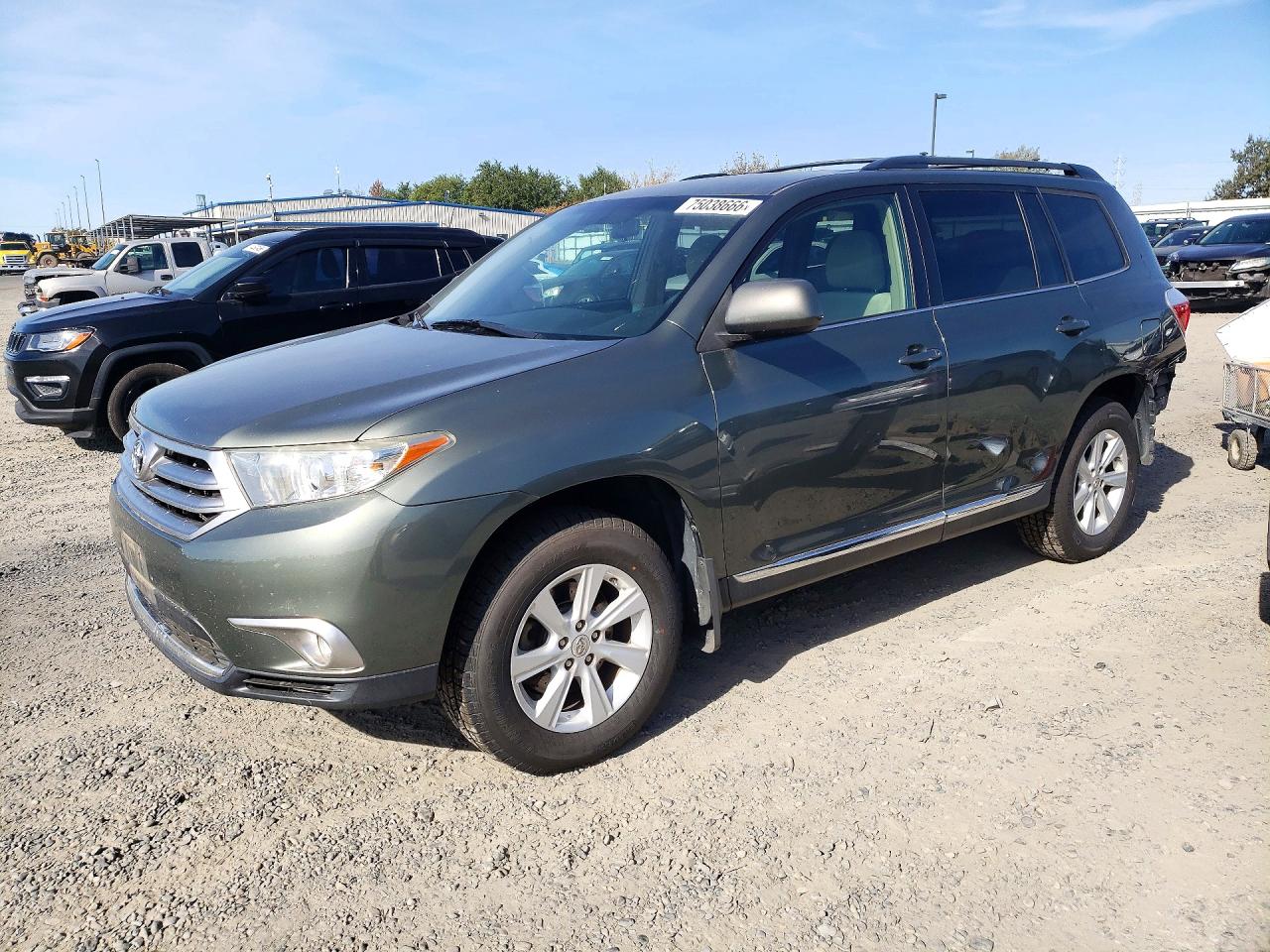 2013 TOYOTA HIGHLANDER PLUS | 5TDBK3EH8DS184996 | UPCARS