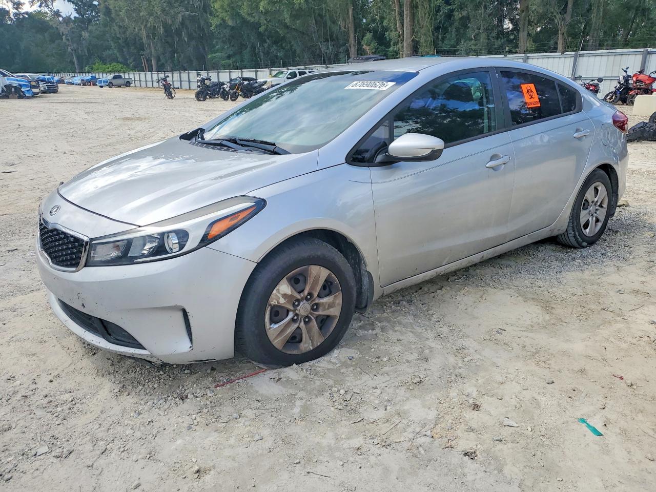 2018 KIA FORTE LX | 3KPFK4A77JE233762 | UPCARS