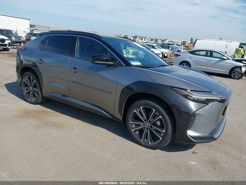 2024 TOYOTA BZ4 XLE/LIMITED | JTMAAAAA7RA034992 | UPCARS