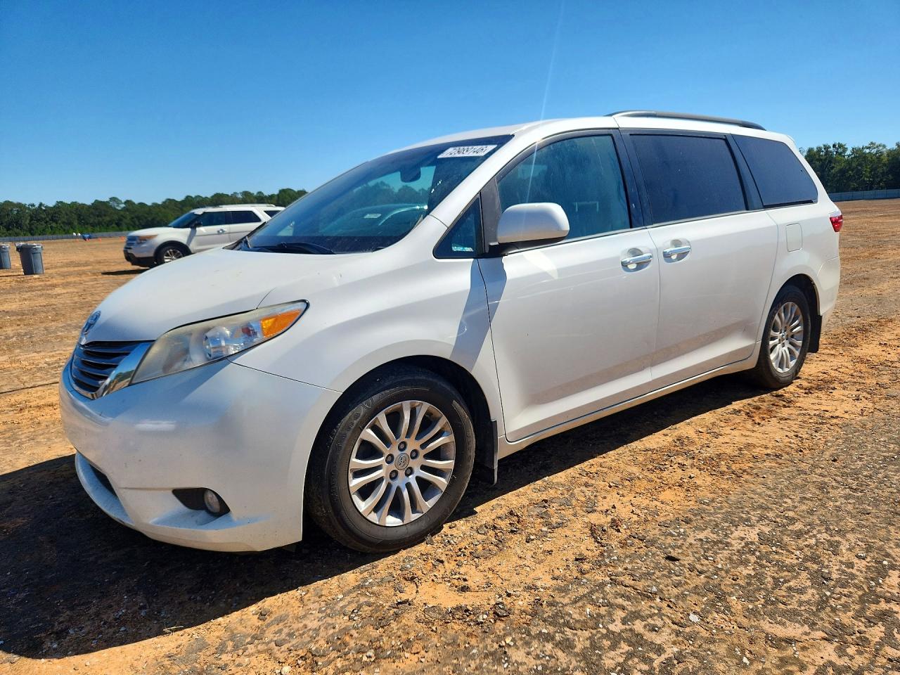 2017 TOYOTA SIENNA XLE PREMIUM 8-PASSENGER | 5TDYZ3DC3HS799828 | UPCARS