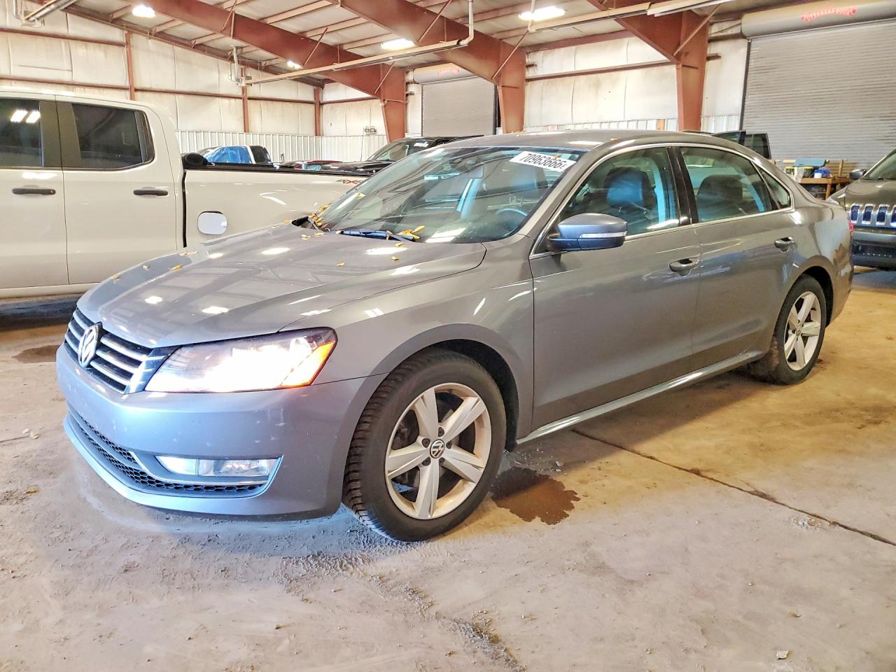 2015 VOLKSWAGEN PASSAT S | 1VWAS7A34FC080133 | UPCARS