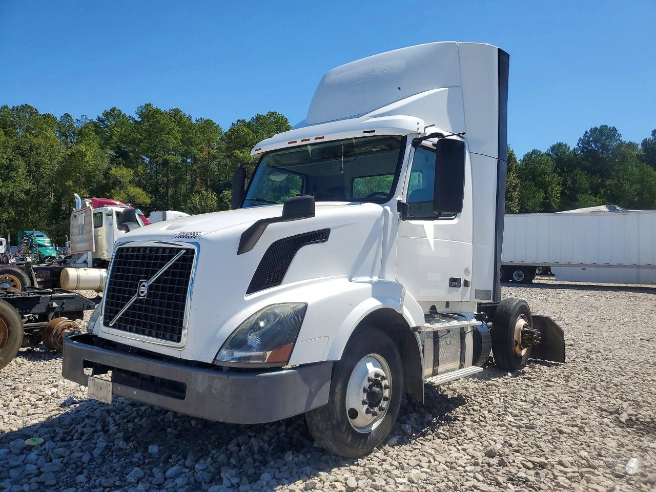 2017 VOLVO VN SEMI TRUCK | 4V4N39TG9HN987968 | UPCARS