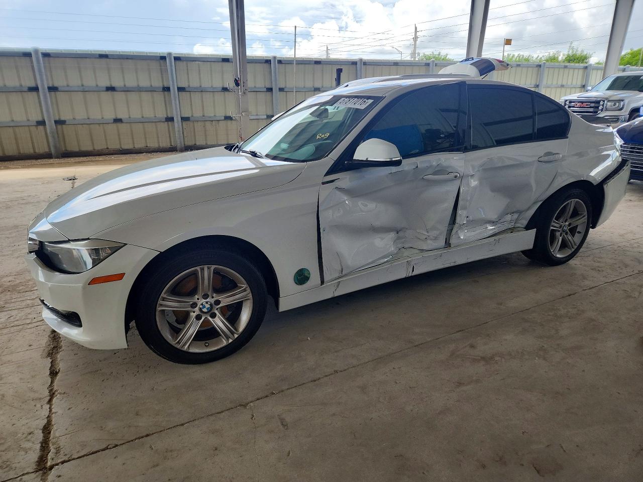 2015 BMW 3 SERIES I | WBA3A5C54FF607780 | UPCARS