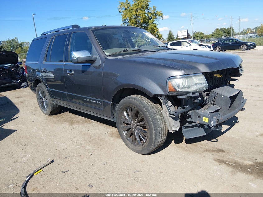 2015 LINCOLN NAVIGATOR | 5LMJJ2HT2FEJ04117 | UPCARS