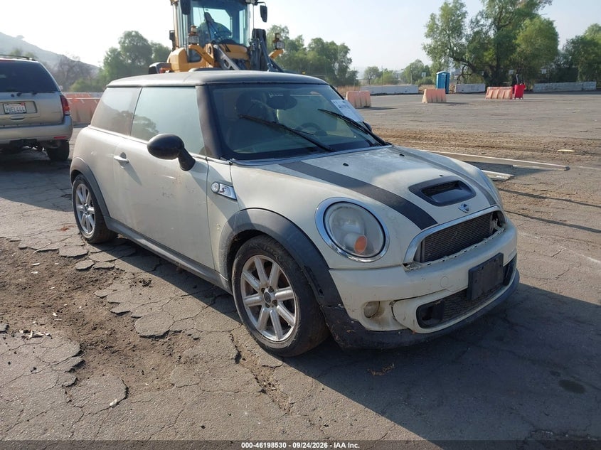 2011 MINI COOPER S | WMWSV3C57BTY16141 | UPCARS