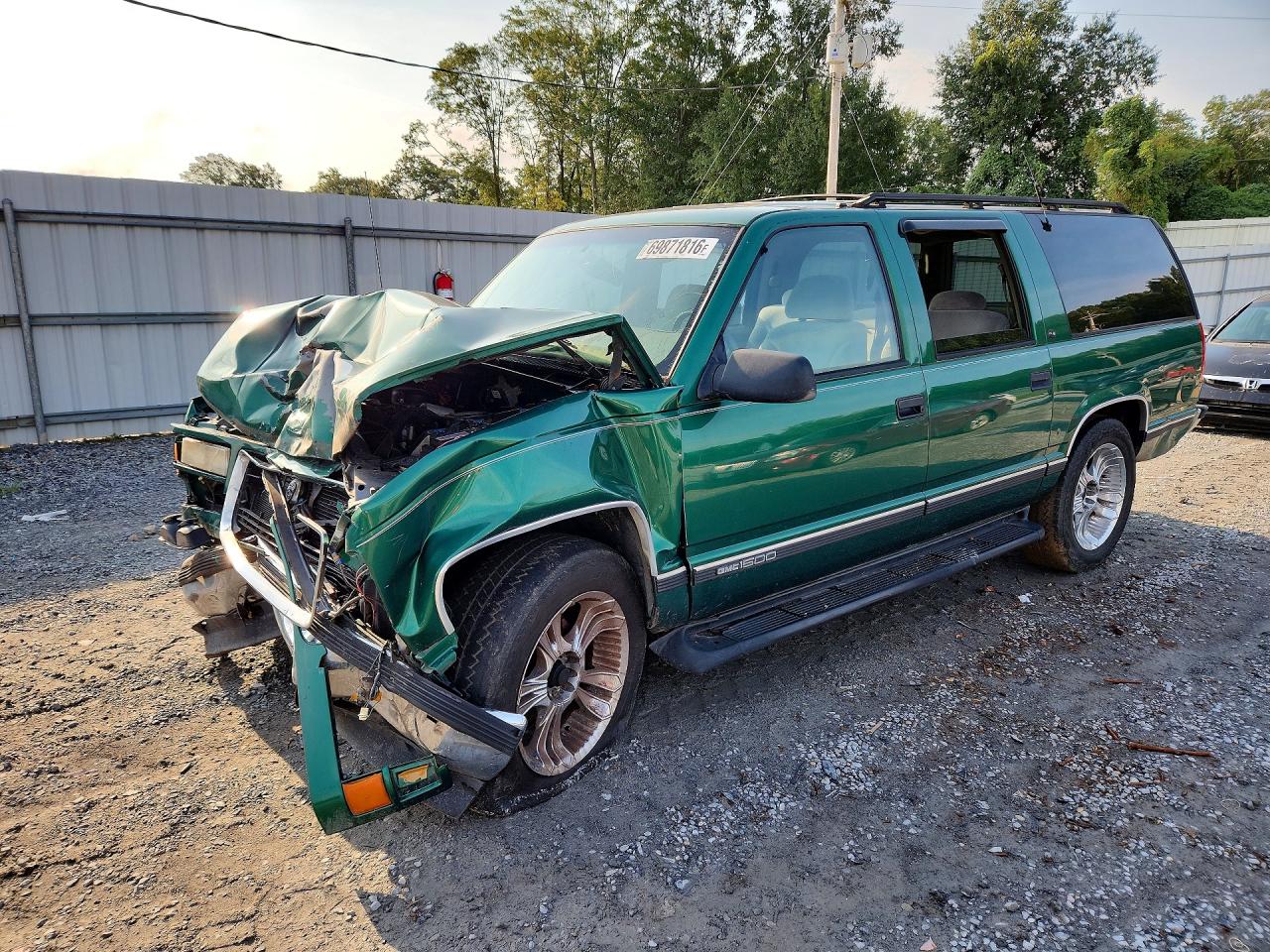 1999 GMC SUBURBAN C1500 | 3GKEC16R6XG518925 | UPCARS