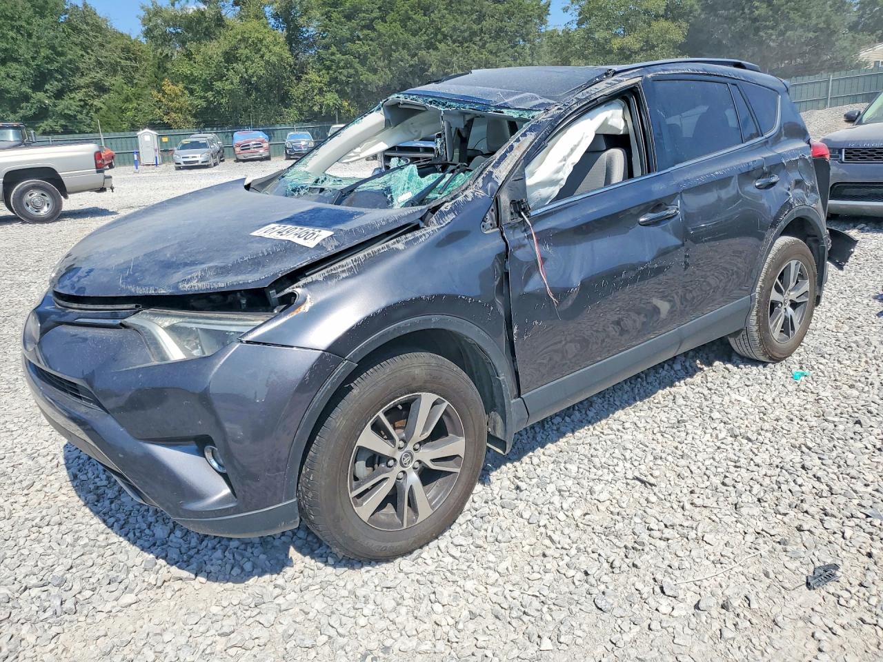 2018 TOYOTA RAV4 XLE | JTMWFREV6JJ746935 | UPCARS