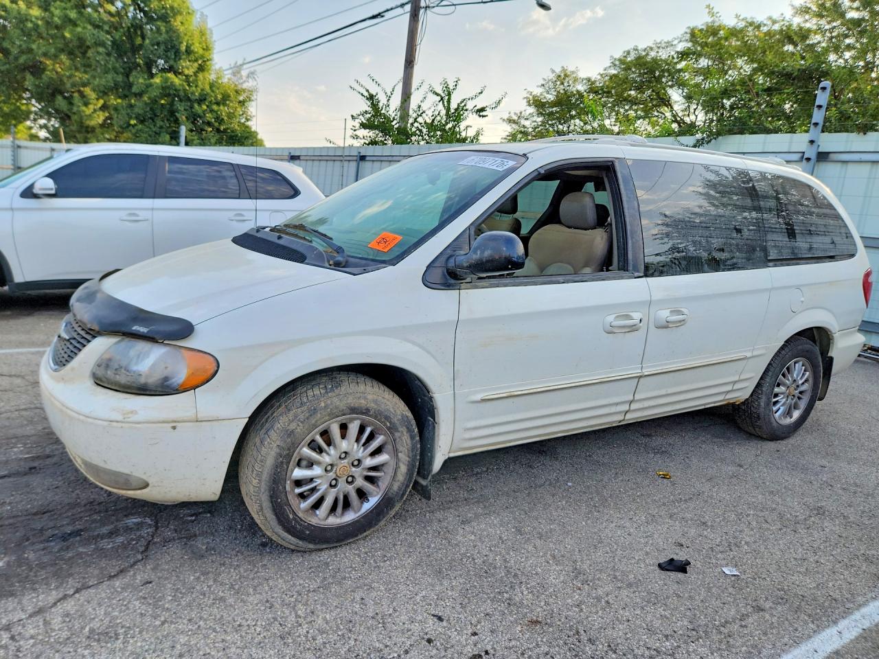 2002 CHRYSLER MINIVAN LIMITED | 2C8GP64L42R711581 | UPCARS