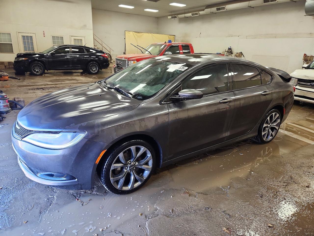 2016 CHRYSLER 200 S | 1C3CCCDG1GN135647 | UPCARS