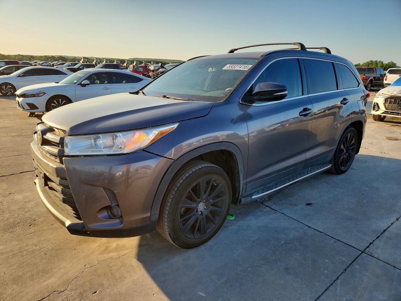 2019 TOYOTA HIGHLANDER SE | 5TDKZRFH0KS570063 | UPCARS