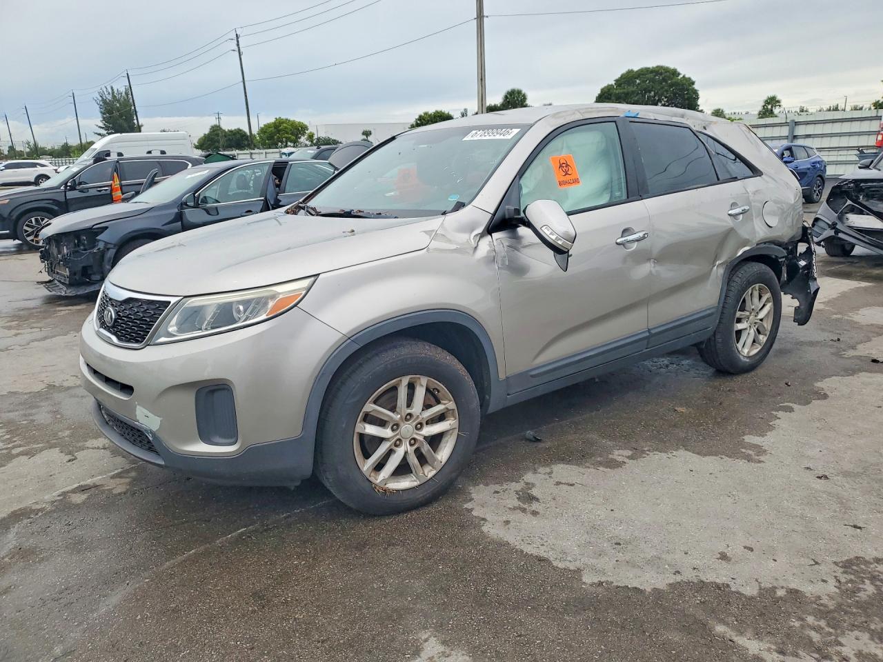 2014 KIA SORENTO LX | 5XYKT3A67EG529600 | UPCARS