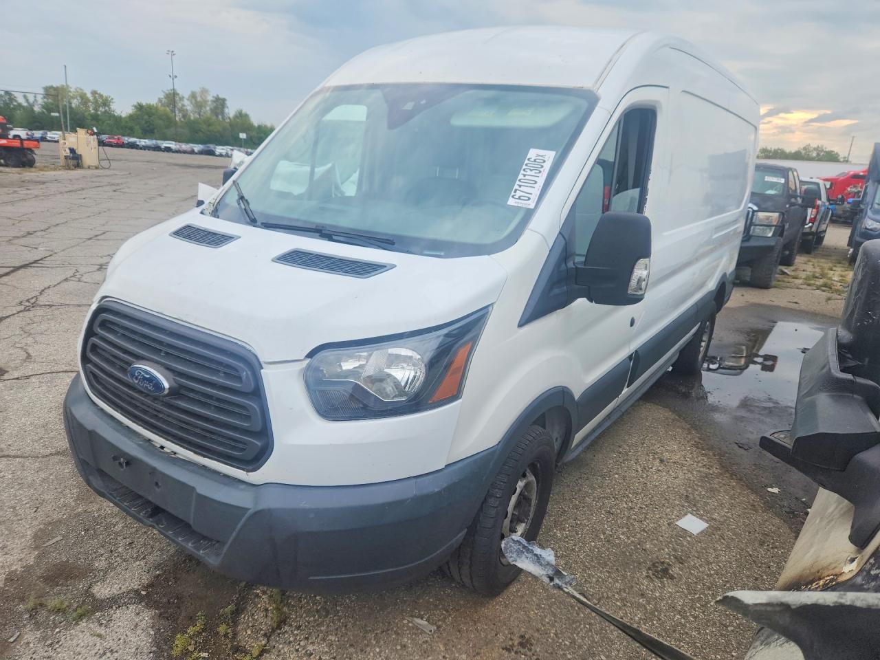 2017 FORD TRANSI T-250 | 1FTYR2CMXHKA74206 | UPCARS