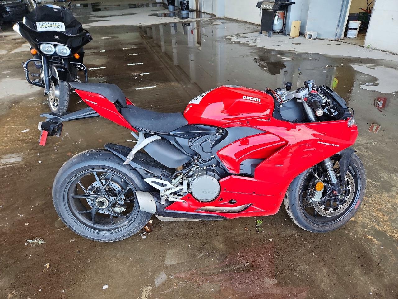 2024 DUCATI PANIGALE V2 | ZDMHAATW9RB013020 | UPCARS