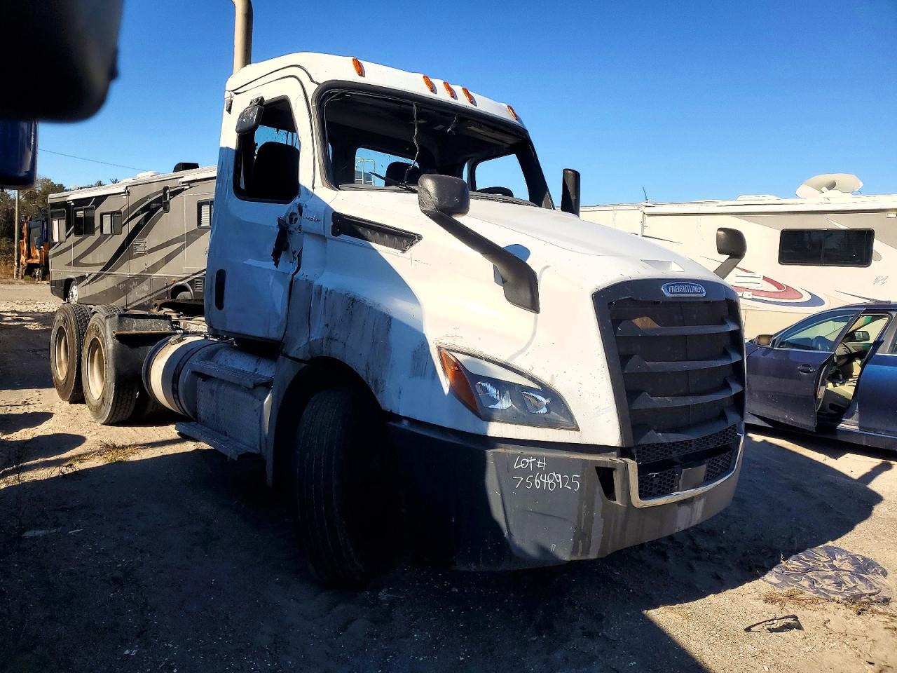 2020 FREIGHTLINER ALL OTHER 126 SEMI TRUCK | 1FUJHLDV1LLLM1794 | UPCARS