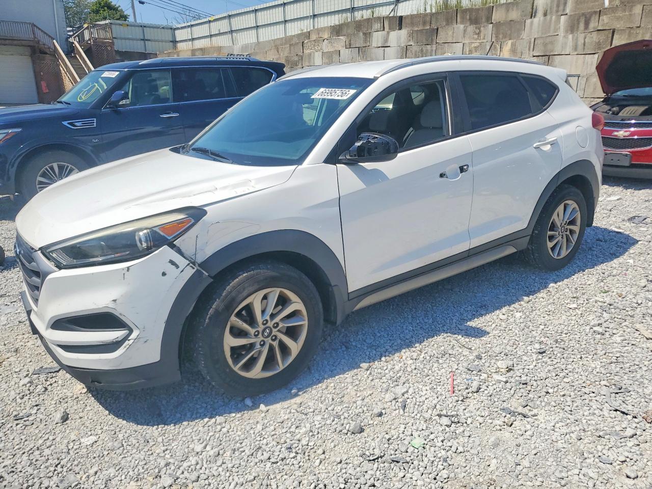 2017 HYUNDAI TUCSON SE | KM8J3CA4XHU293615 | UPCARS