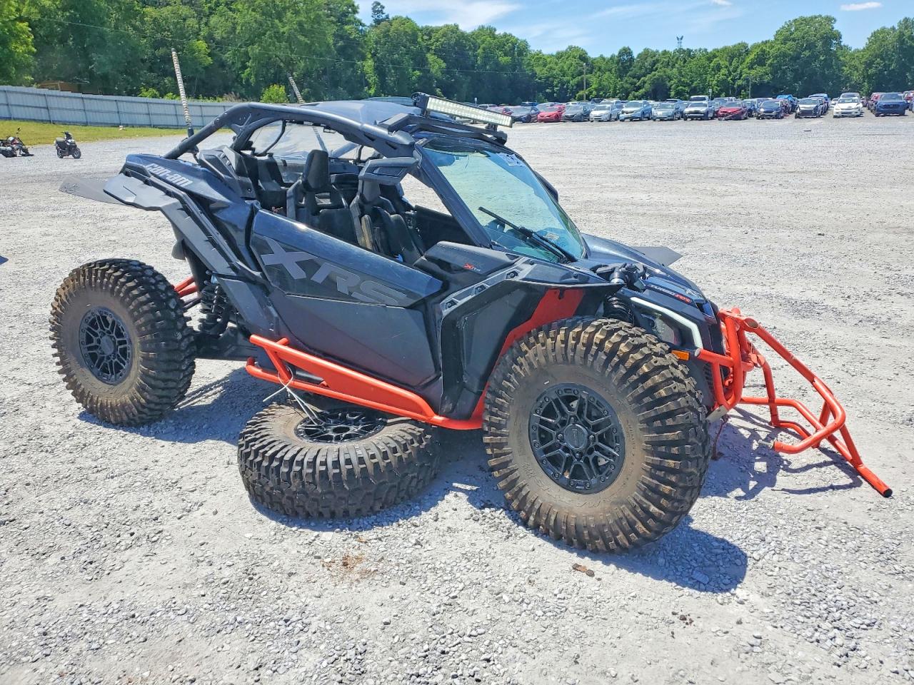 2025 CAN-AM SIDEBYSIDE | 3JBVXAV43SE001269 | UPCARS