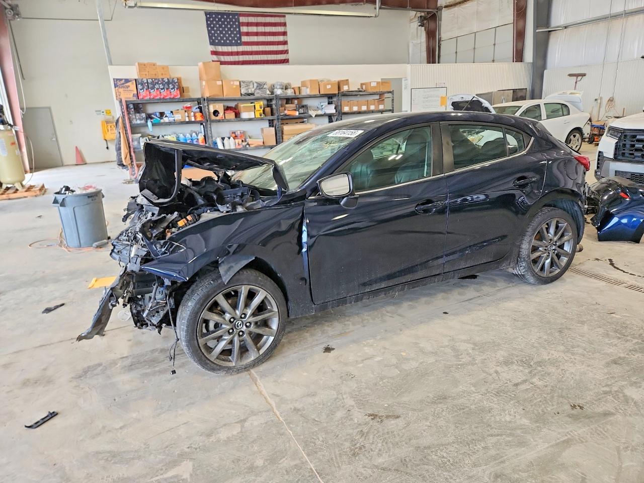 2018 MAZDA 3 TOURING | 3MZBN1L31JM274079 | UPCARS