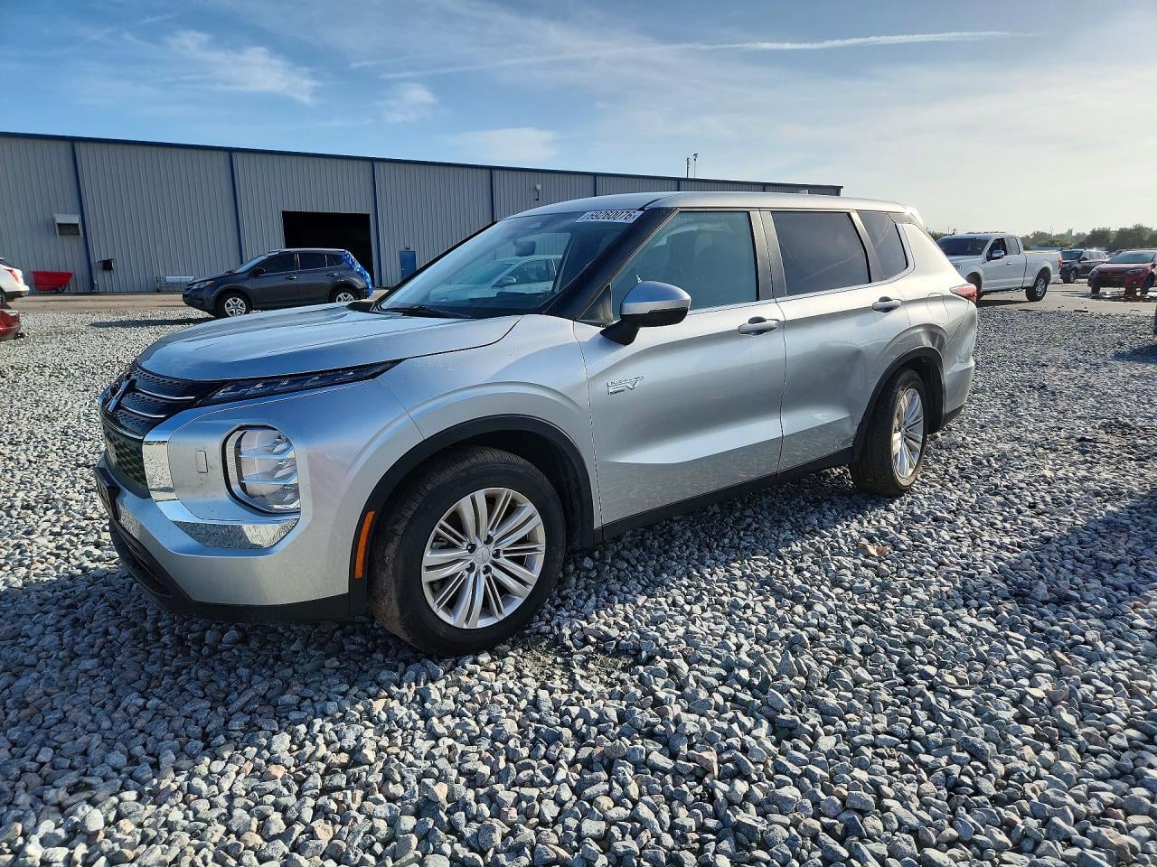 2024 MITSUBISHI OUTLANDER ES | JA4T5UA97RZ033132 | UPCARS