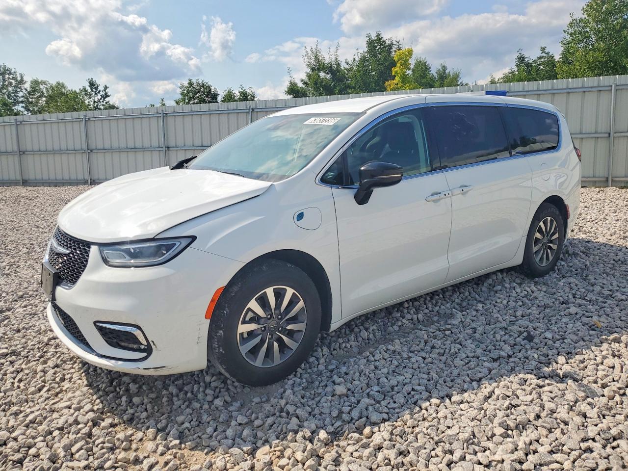 2024 CHRYSLER PACIFICA HYBRID SELECT | 2C4RC1S76RR108902 | UPCARS