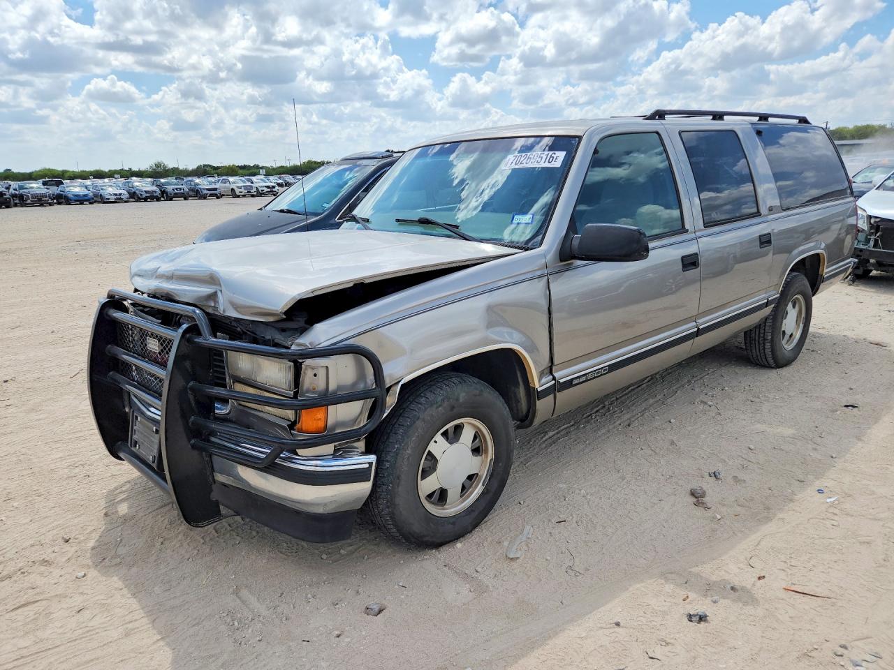 1999 GMC SUBURBAN C1500 | 3GKEC16RXXG549854 | UPCARS