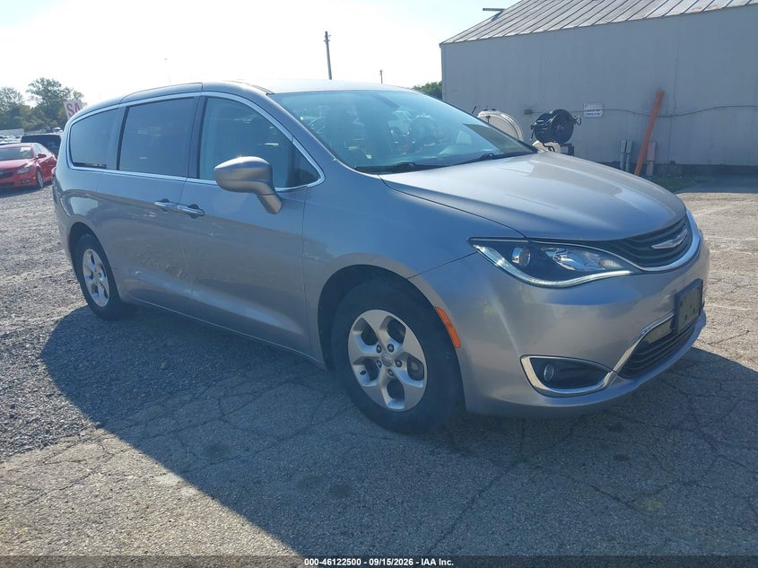 2018 CHRYSLER PACIFICA HYBRID TOURING PLUS | 2C4RC1H77JR158297 | UPCARS