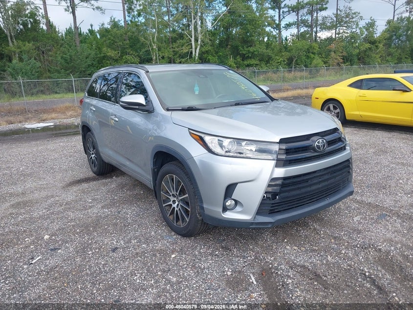2017 TOYOTA HIGHLANDER SE | 5TDKZRFH3HS518564 | UPCARS