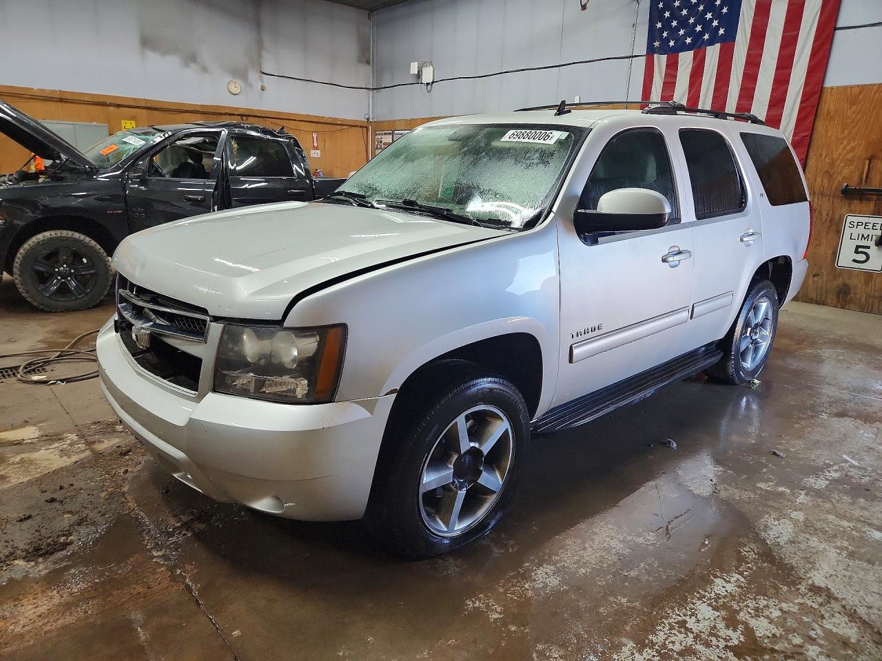 2011 CHEVROLET TAHOE K1500 LT | 1GNSKBE03BR214462 | UPCARS
