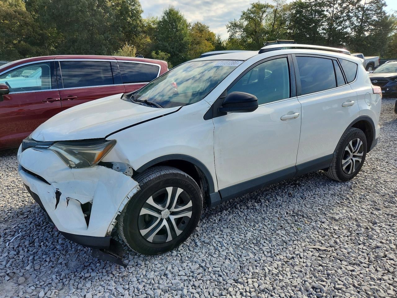 2016 TOYOTA RAV4 LE | JTMZFREV0GJ063702 | UPCARS