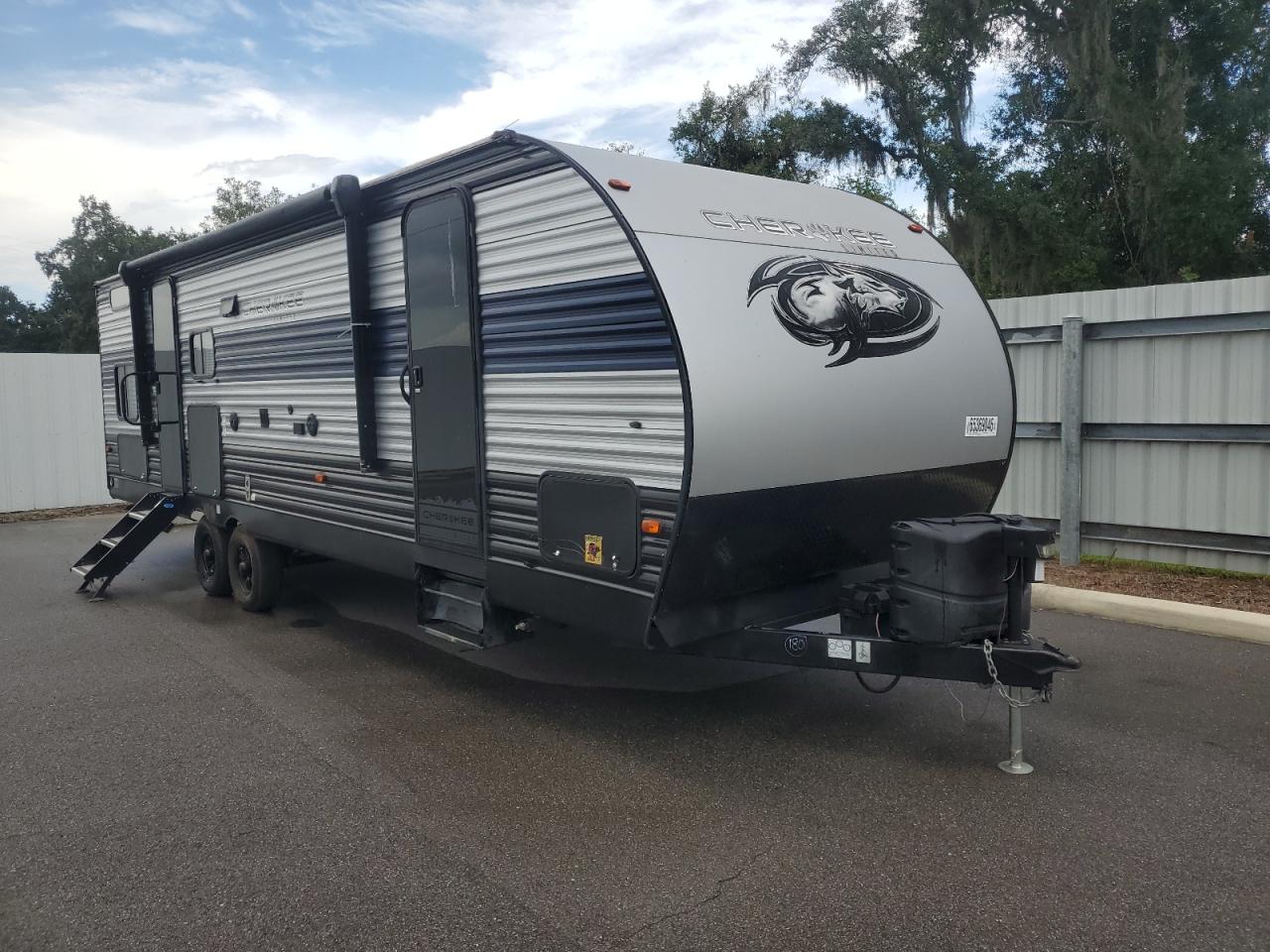 2022 FORESRIVER CHEROKEE G FOREST RIVER  CAMPER | 4X4TCKB25NX155067 | UPCARS