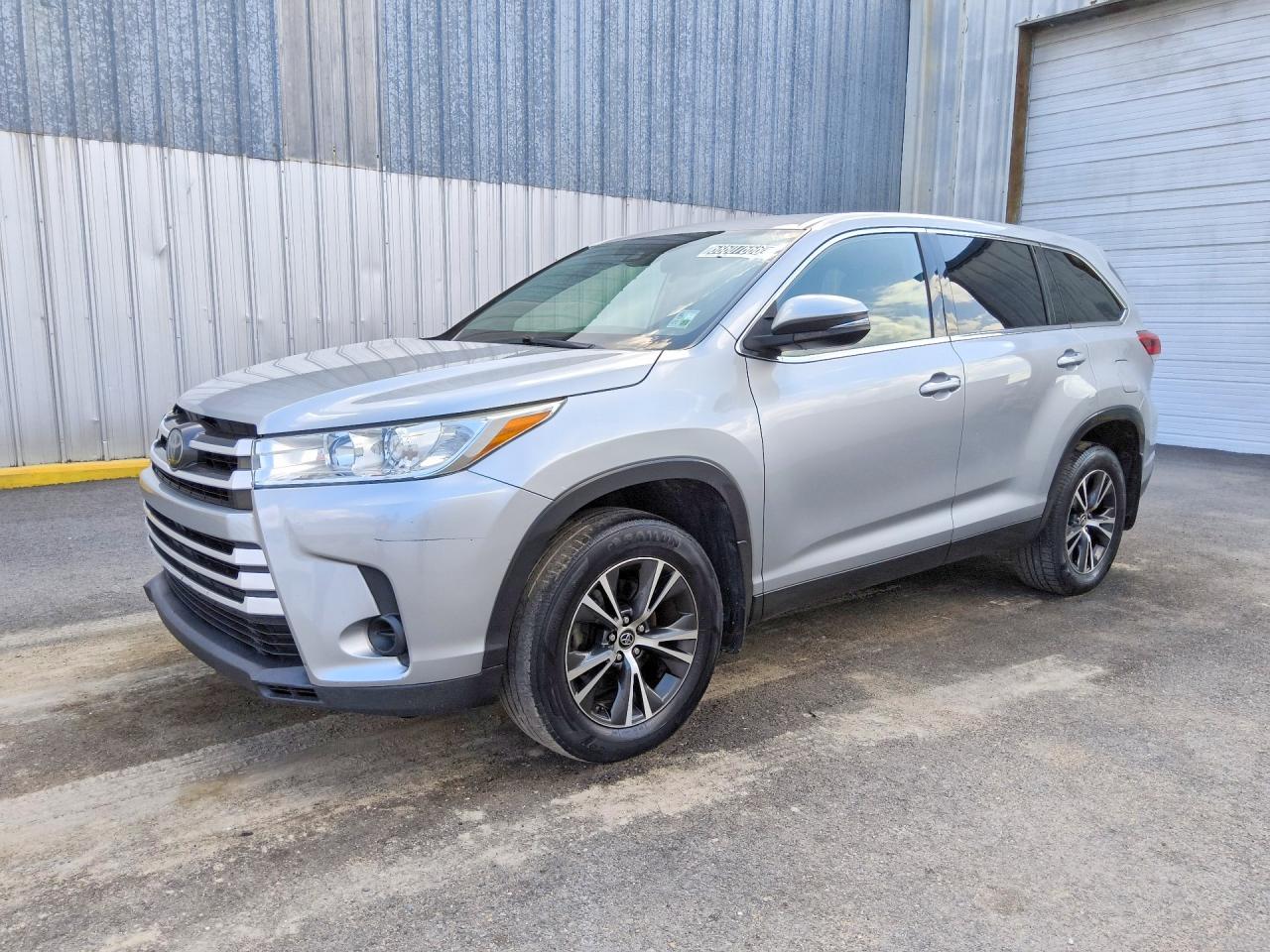 2019 TOYOTA HIGHLANDER LE | 5TDBZRFH0KS962931 | UPCARS
