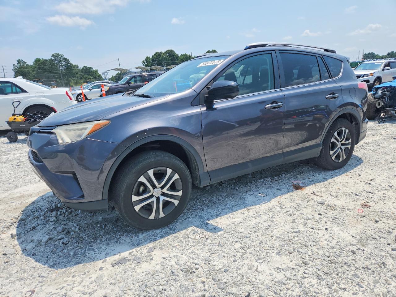 2017 TOYOTA RAV4 LE | JTMZFREV0HJ715235 | UPCARS