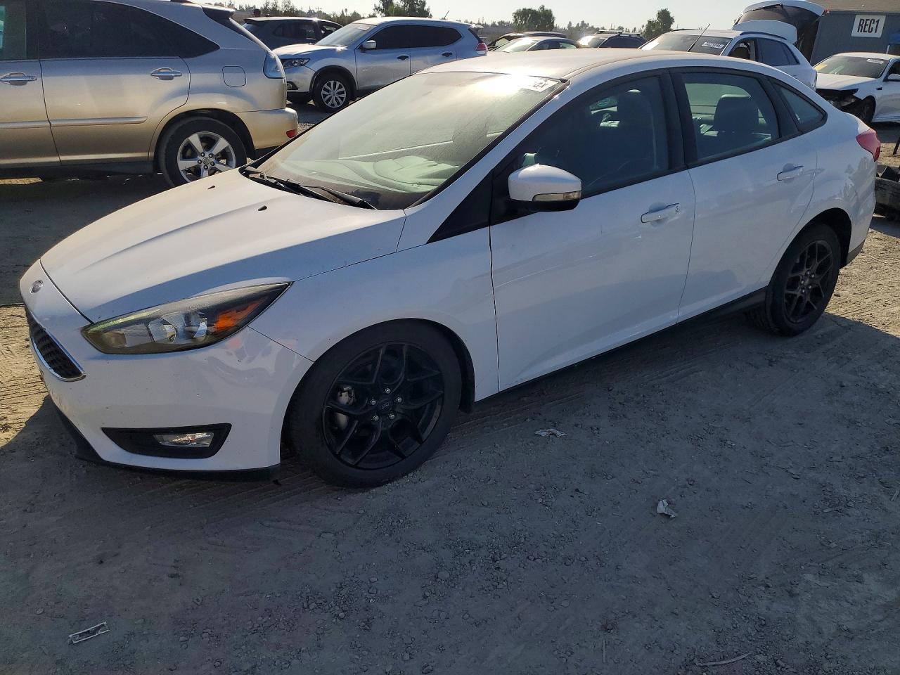 2016 FORD FOCU SE | 1FADP3F23GL399461 | UPCARS