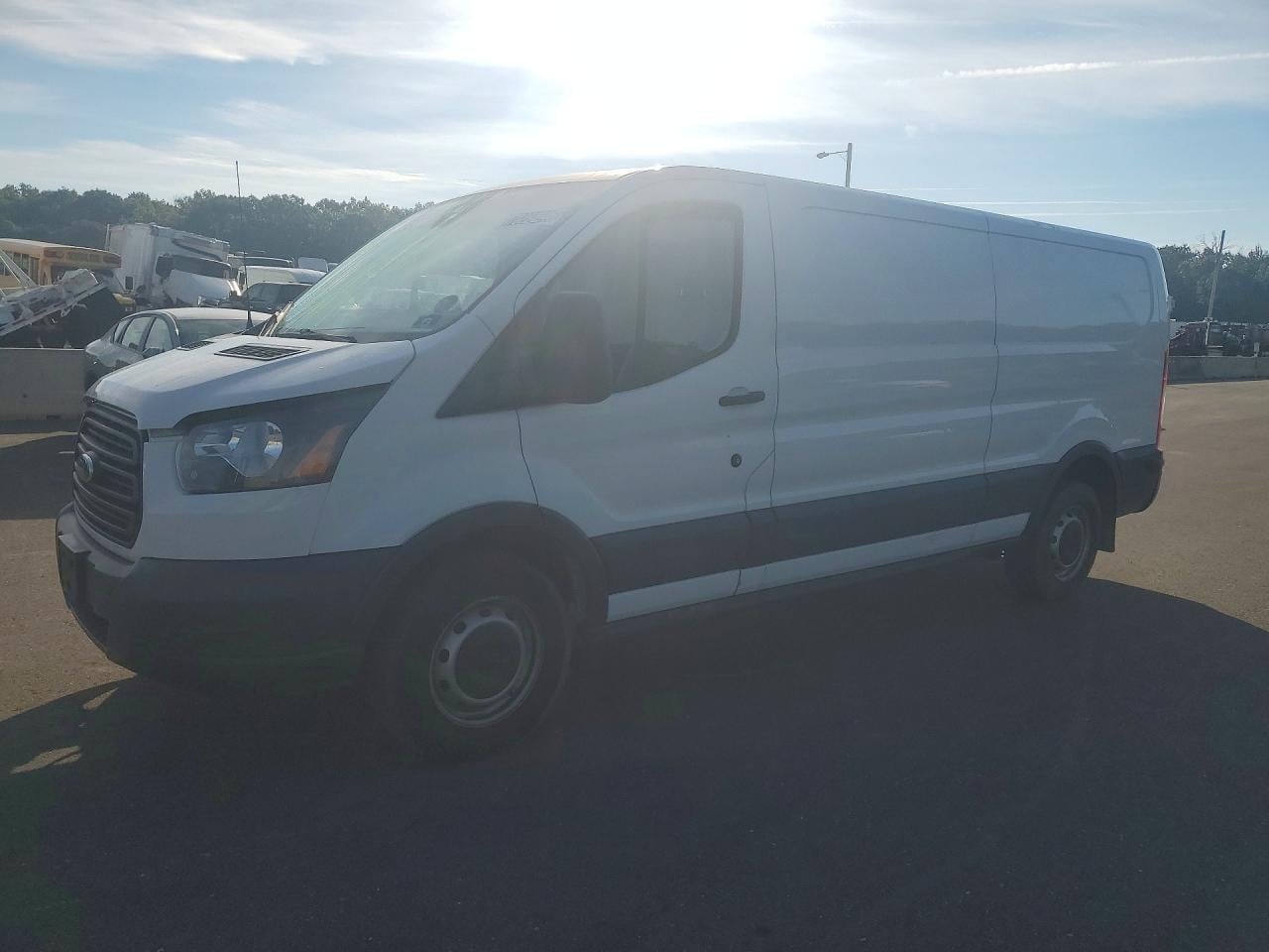 2018 FORD TRANSI T-150 | 1FTYE2YM5JKA30656 | UPCARS