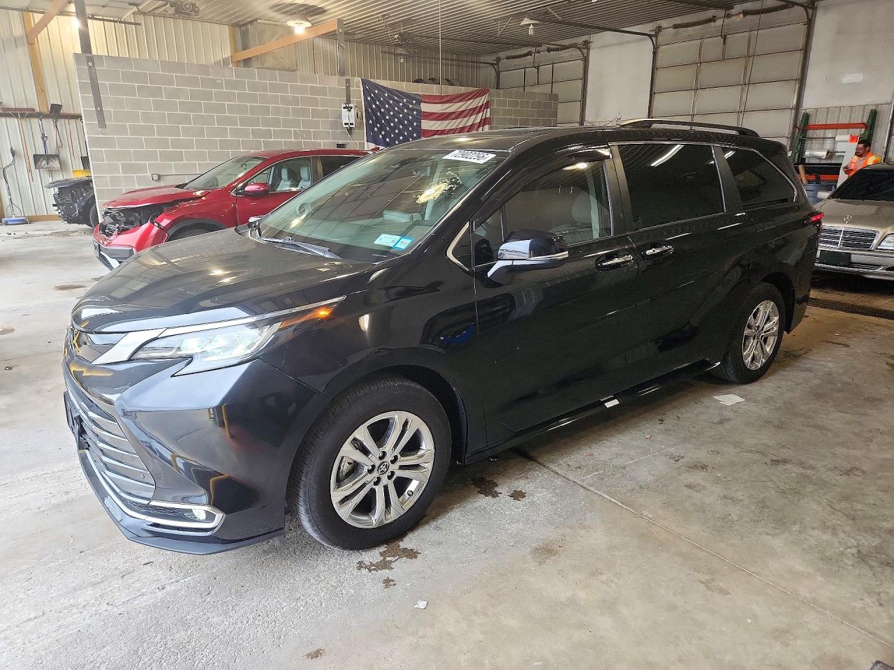 2024 TOYOTA SIENNA LIMITED 7-PASSENGER | 5TDZSKFC8RS145490 | UPCARS